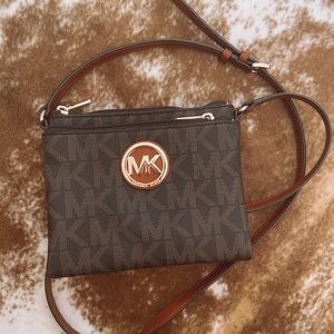 MICHAEL KORS crossbody purse